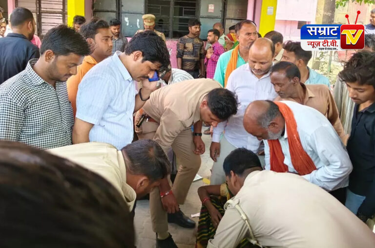 Sitapur News: तेज रफ्तार ट्रक ने मारी ई रिक्शा को टक्कर, बर्तन व्यापारी समेत दो की दर्दनाक मौत