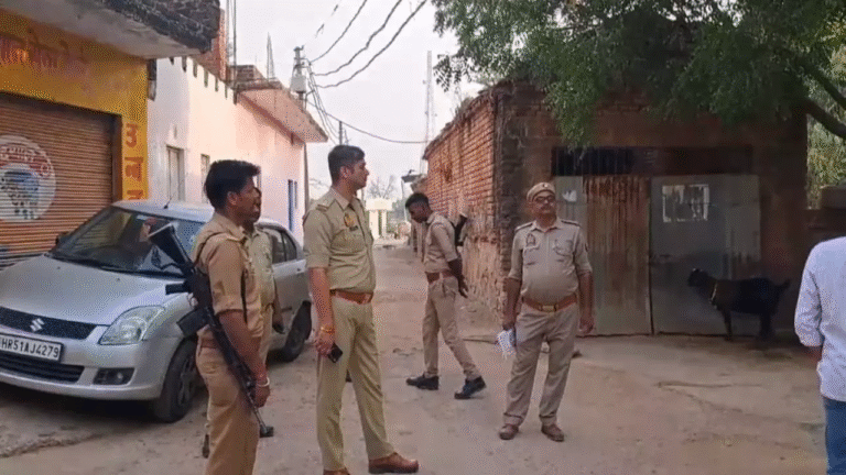 Jhansi News: नगर पालिका अध्यक्ष के घर लाखों की चोरी, CCTV में कैद हुआ चोर