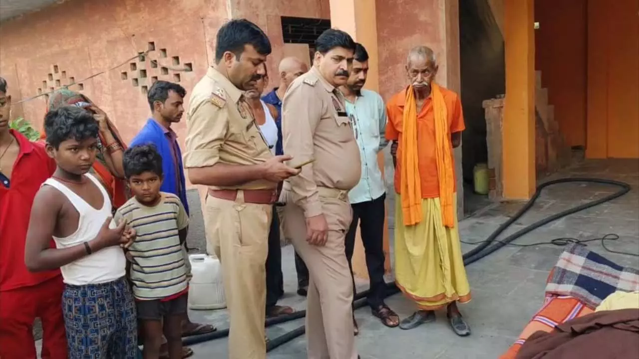 Ruthless murder of temple priest in Fatehpur by breaking his head with a brick.