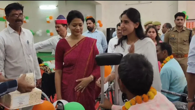 Raebareli News: दिव्यांगजनों को मिला सहारा, निःशुल्क कृत्रिम सहायक उपकरण वितरण कार्यक्रम संपन्न