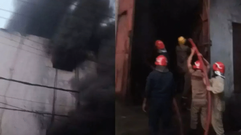 A huge fire broke out in a factory in Bawana, Delhi, the building collapsed due to an explosion