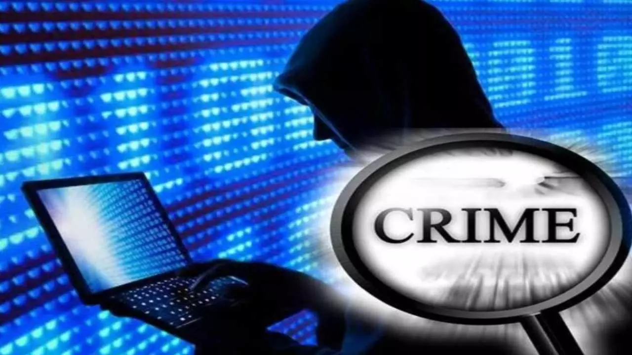 Cyber ​​​​thugs stole Rs 20 lakh from the account of a retired bank manager