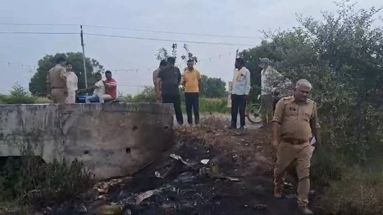 5 members of a family died tragically in a car fire