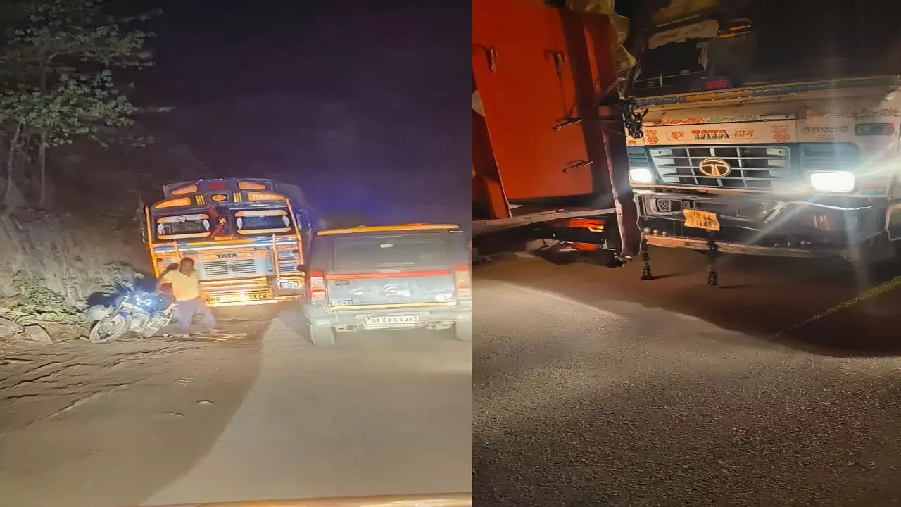 Four trucks carrying coal without permit were caught in Chandasi