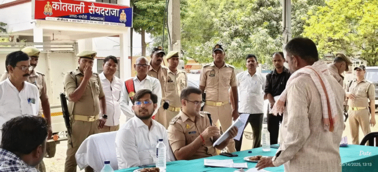 Chandauli News: राजस्व विभाग की शिकायतों का “महासागर”, थाना समाधान दिवस बना “राजस्व समाधान दिवस”
