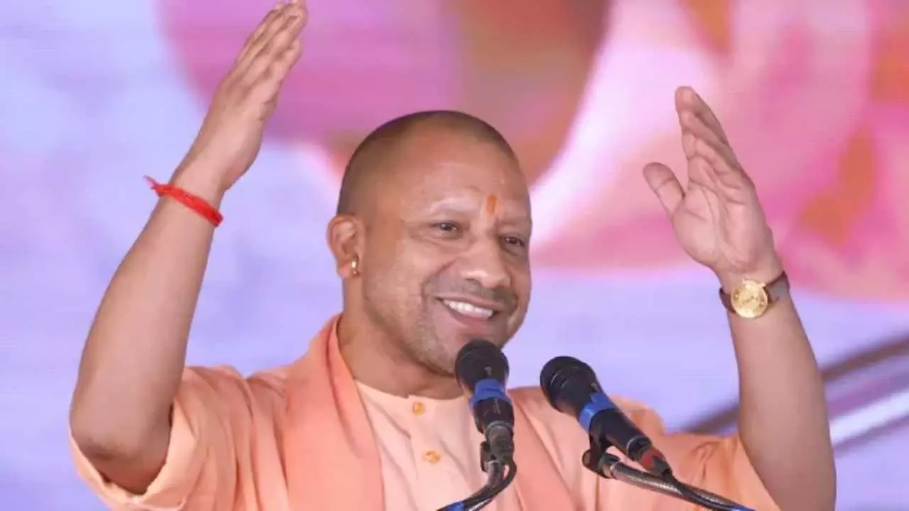 UP Government Employee DA Hike : CM योगी ने सरकारी कर्मचारियों को दिया दिवाली बोनस, DA में हुई बंपर बढ़ोतरी, 28 लाख लोगों को होगा फायदा