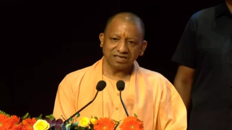 UP News : त्योहारों में बाधा डालने वालों को नहीं बख्शा जाएगा – सीएम योगी की कड़ी चेतावनी