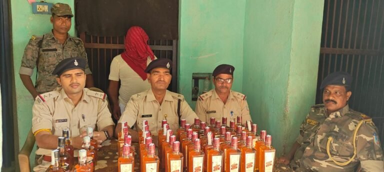 Godda (Jharkhand) News : बसंतराय पुलिस की बड़ी कार्रवाई अवैध अंग्रेजी शराब के साथ तस्कर गिरफ्तार