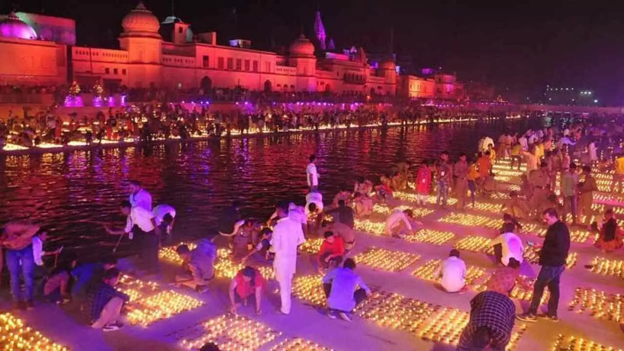 Ayodhya Diwali 2025 : दीपों की आभा में झलकेगा विकास का उजियारा, योगी सरकार की योजनाओं से निखरेगी रामनगरी