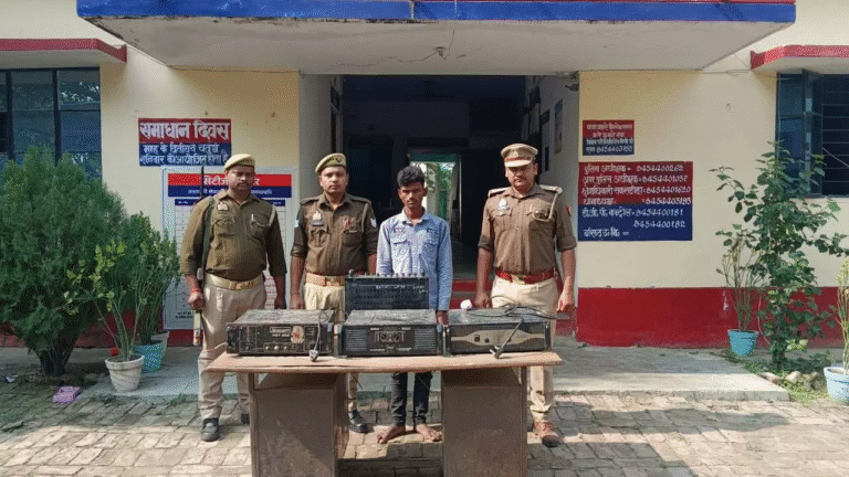 Chandauli News: धीना पुलिस ने चोरी का किया खुलासा, चार डीजे मशीनों के साथ एक अभियुक्त गिरफ्तार