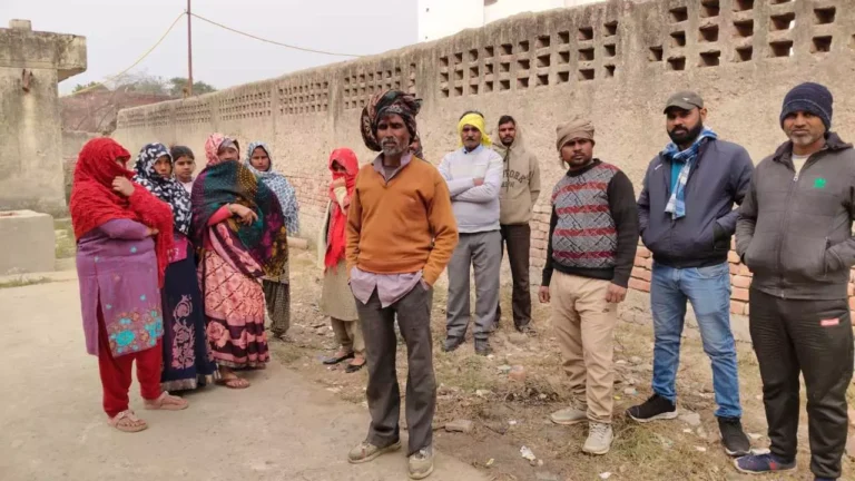 Hathras News: हसायन के अंडोली गांव में साधु अमरनाथ की गला रेतकर हत्या, इलाके में फैली सनसनी