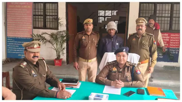 Chandauli News: 25 हजार का इनामी बदमाश गिरफ्तार, अवैध तमंचा व कारतूस बरामद