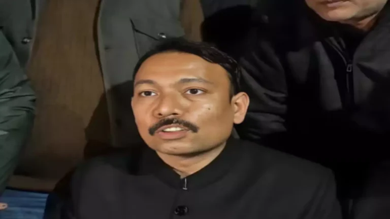 Bareilly News: ‘पागल पंडित’ किसने कहा? इस्तीफे के बाद अलंकार अग्निहोत्री का खुला सवाल, बरेली DM से जवाब की मांग