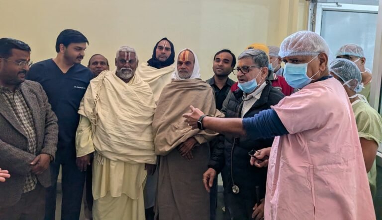 Barabanki News: हड़िया कोल आश्रम में 46वें निःशुल्क सर्जरी शिविर का शुभारंभ