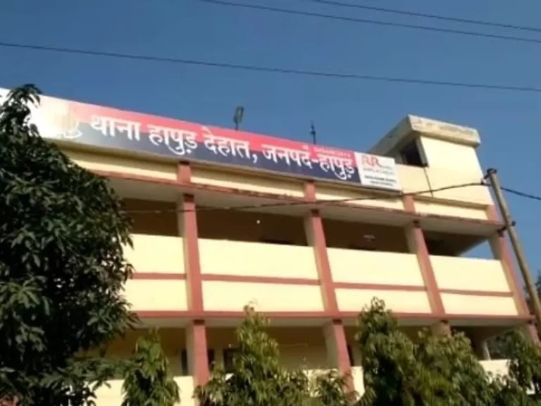 Hapur News: हापुड़ में नाबालिग किशोरी का अपहरण, नामजद आरोपी की तलाश में पुलिस की कई टीमें सक्रिय