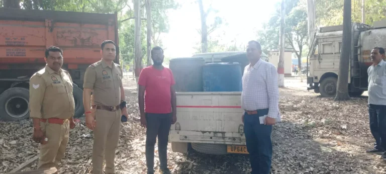 Sonbhadra News: सोनभद्र में “काला तेल” सिंडिकेट पर पुलिस का बड़ा प्रहार, 830 लीटर अवैध ईंधन जब्त