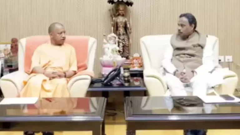 Lucknow News: यूपी में बड़े फेरबदल के संकेत, CM योगी से विनोद तावड़े की मुलाकात के बाद तेज हुई सियासी हलचल