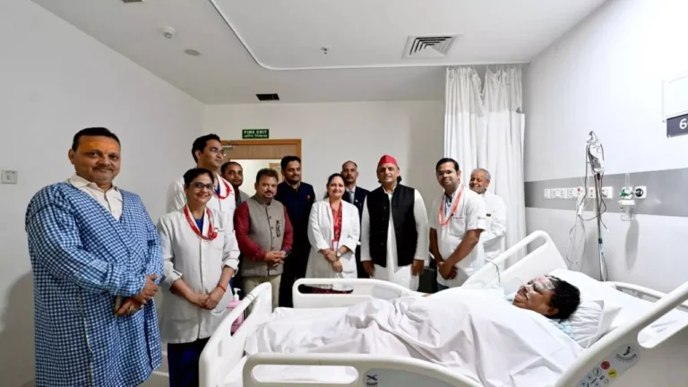 Lucknow News: पुतला दहन के दौरान झुलसीं BJP विधायक अनुपमा जायसवाल, मेदांता में हाल जानने पहुंचे अखिलेश यादव