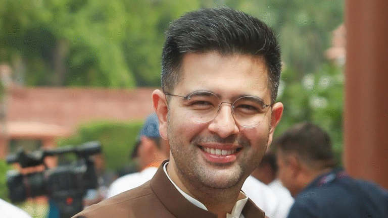 राज्यसभा में राघव चड्ढा समेत तीन सांसदों का बीजेपी में शामिल होने का ऐलान, AAP में गहरी फूट