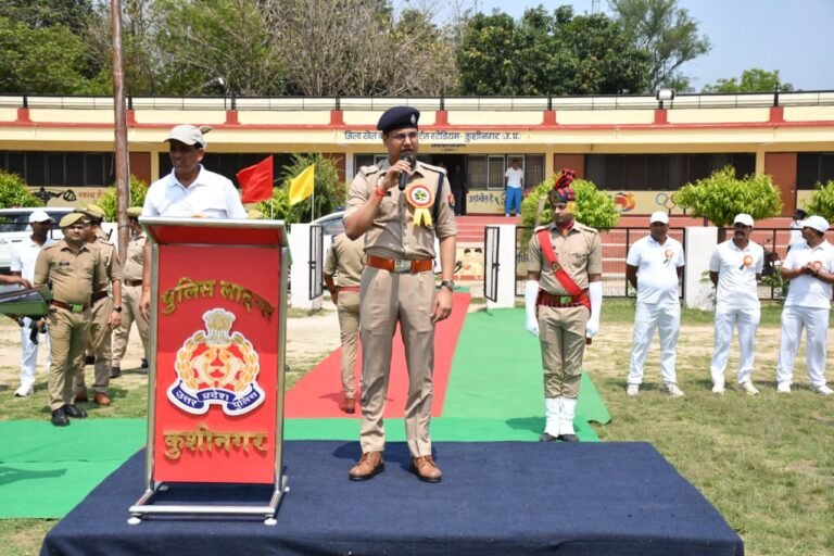 Kushinagar News: जिला स्टेडियम कुशीनगर में गोरखपुर जोन की अन्तर्जनपदीय फुटबाल प्रतियोगिता 2026 का शुभारम्भ