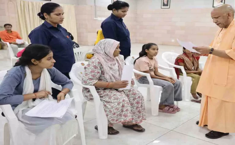 Lucknow News: किसी भी निर्धन या जरूरतमंद की शिक्षा बाधित नहीं होने देगी सरकार: मुख्यमंत्री योगी आदित्यनाथ