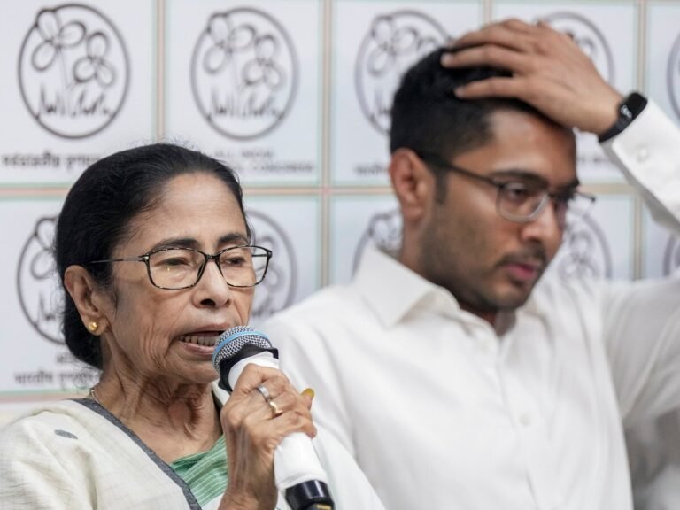 West Bengal: अभिषेक बनर्जी पर बढ़ा दबाव: बागी विधायकों ने नेतृत्व स्वीकारने से किया इनकार, घमंड और भाई-भतीजावाद के लगे आरोप