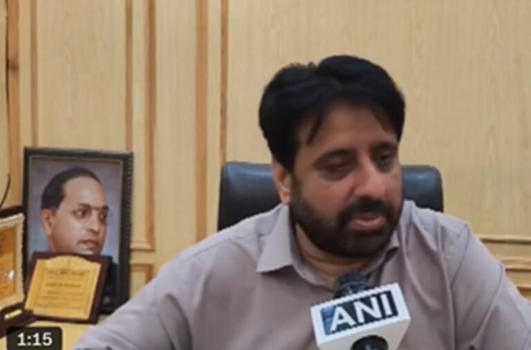 Delhi News: ओखला वोटर लिस्ट से नाम हटाने का अमानतुल्लाह खान ने लगाया बड़ा आरोप, कही ये बात