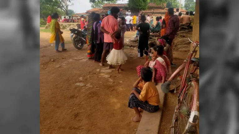 Jharkhand News: पंचायत का तुगलकी फरमान, रेप पीड़िता पर लगाया एक लाख का जुर्माना, शराब और मुर्गे की दावत में उड़ाए पैसे