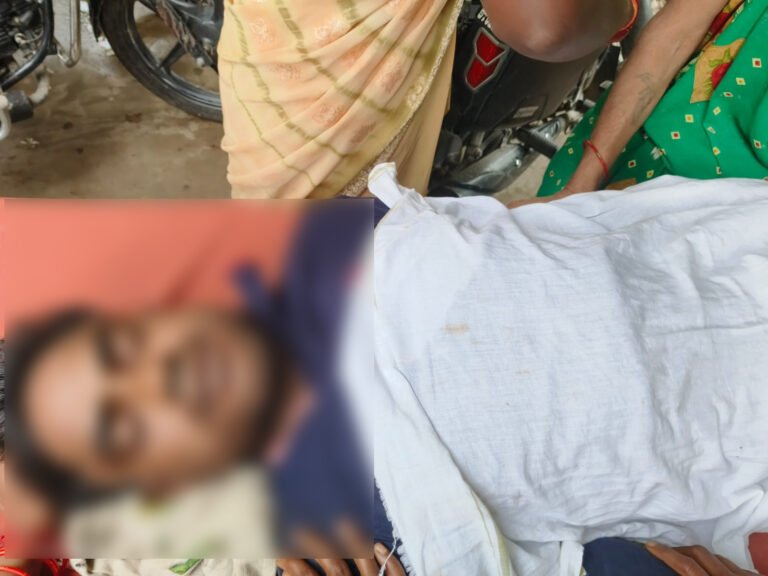 Sitapur News: लहरपुर में 11 हजार वोल्ट हाईटेंशन लाइन की चपेट में आने से टावर कर्मी की मौत, परिजनों ने लाइनमैन पर लापरवाही का लगाया आरोप