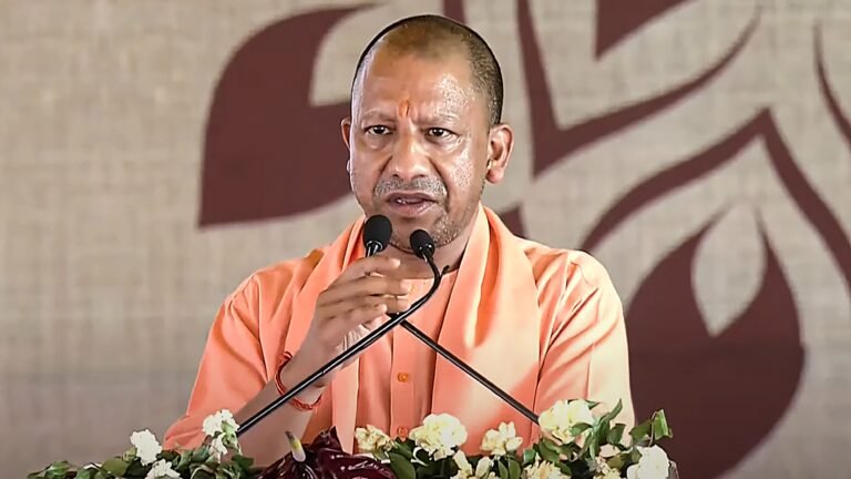 UP Assembly Election 2027: योगी आदित्यनाथ का माफिया और विपक्ष पर बड़ा हमला, चुनावी माहौल हुआ गर्म