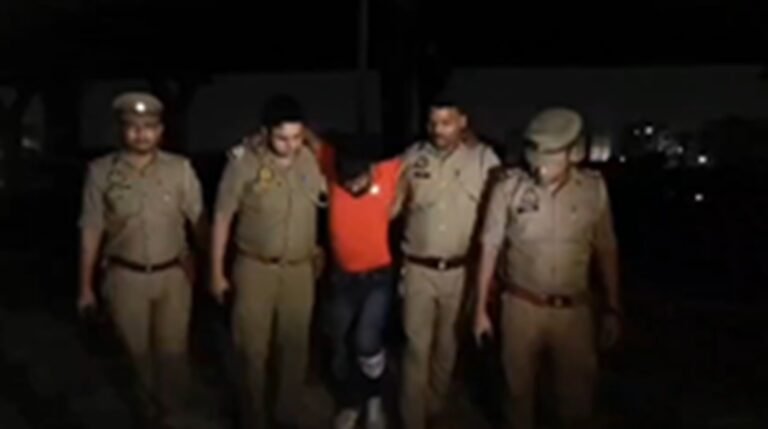 UP News: यूपी में पुलिस का बड़ा एक्शन- गाजियाबाद और झांसी में मुठभेड़, दो बदमाशों के पैर में लगी गोली