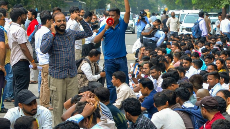 Jharkhand News: झारखंड में हेमंत सोरेन सरकार को बड़ा कानूनी झटका, JPSC परीक्षा रद्द करने के आदेश पर हाईकोर्ट की रोक
