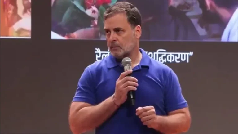 Delhi News: राहुल गांधी का बड़ा हमला- खड़गे के मंच का शुद्धिकरण करने वालों पर FIR की मांग