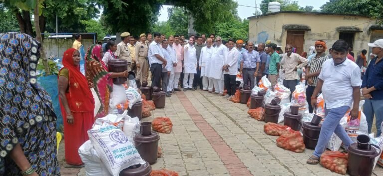 Barabanki News: बाराबंकी में बाढ़ को लेकर प्रशासन अलर्ट, 19 गांव प्रभावित; राहत-बचाव कार्य तेज