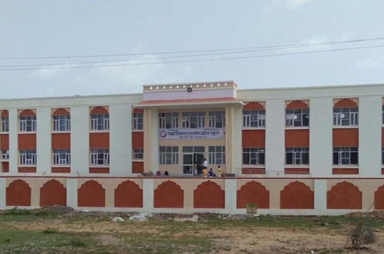 Rajasthan News: भीलवाड़ा बानेर मॉडल स्कूल निर्माण मामला, ADPC डॉ. शर्मा को एक और चार्जशीट जारी