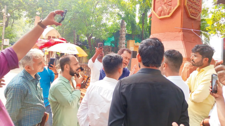 Mumbai Shivaji Park: CJP के प्रदर्शन से पहले भड़के स्थानीय लोग, कहा- बार-बार के हंगामे से ठप होता है कारोबार