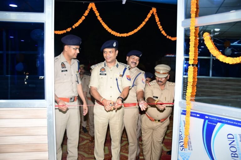 Kushinagar News: हाटा कोतवाली में नवनिर्मित जनसुनवाई कक्ष का उद्घाटन, फरियादियों को मिलेगी सुविधा