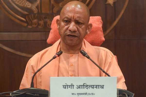 UP News: ग्रामीण अर्थव्यवस्था की रीढ़ बन रही हैं यूपी की महिलाएं, सीएम योगी ने की सराहना