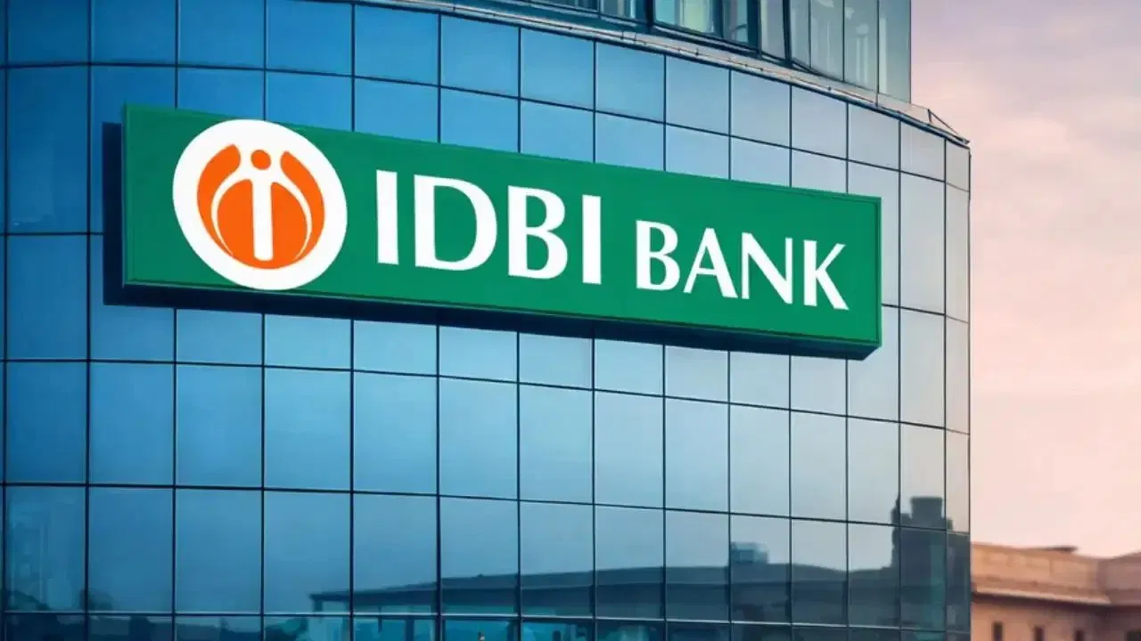 IDBI Bank privatization finance ministry clarification valuation